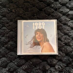 1989 (Taylor's Version) CD blue edition